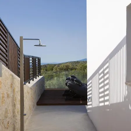 Villa Brand New High-End Faos Villas Two Fternon